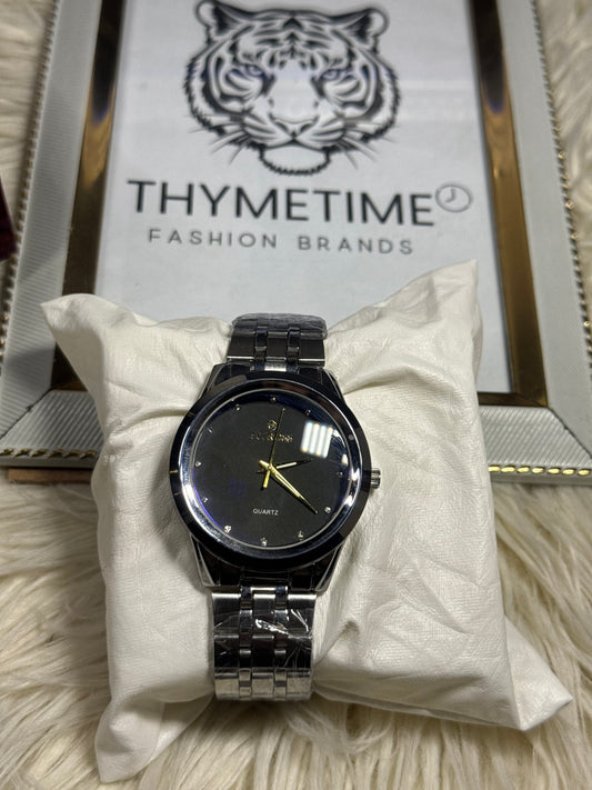 Pitilos Quartz: All-Black Elegance